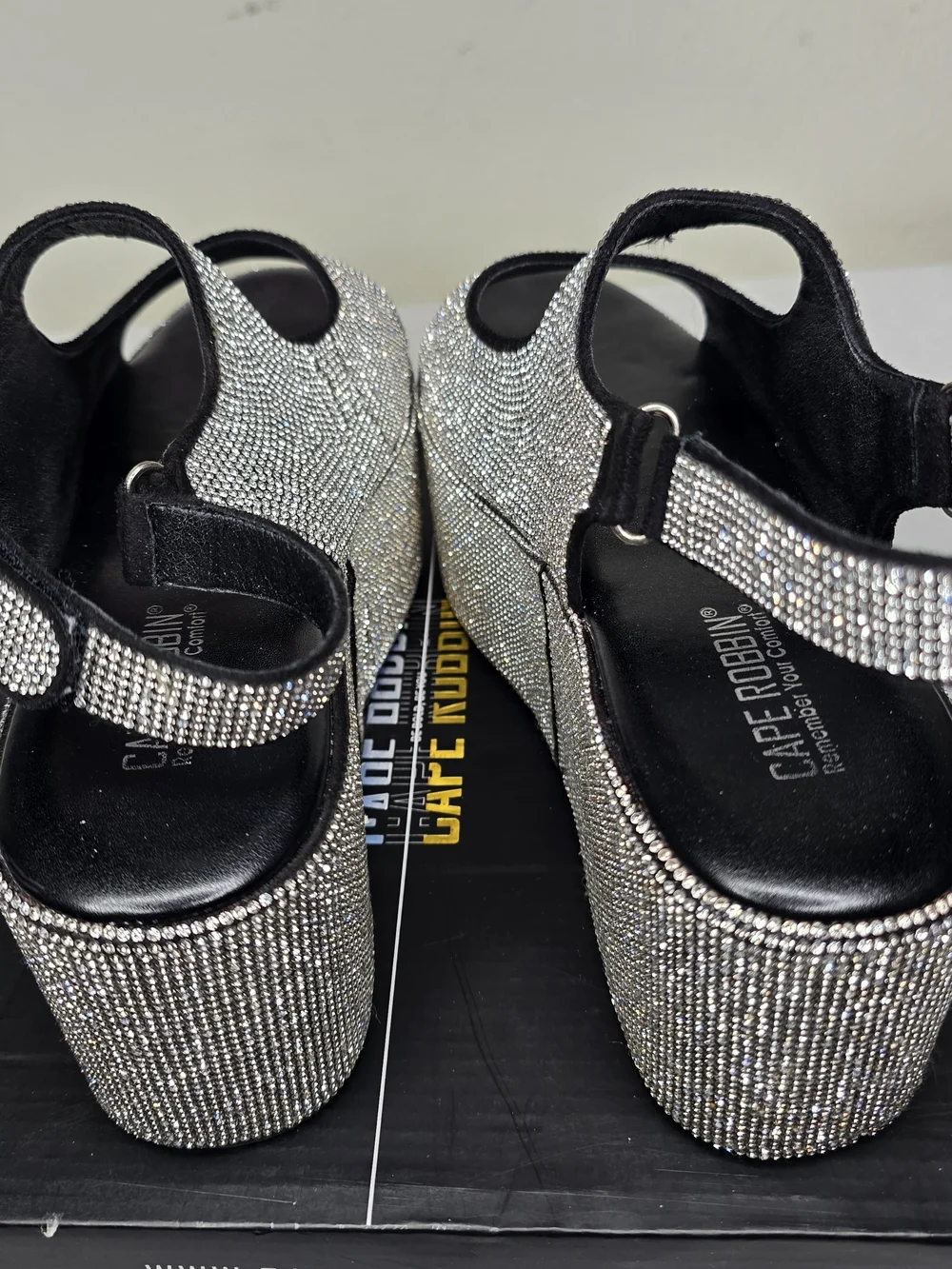 Women's Silver Rhinestone Platform Sandals – Size 10